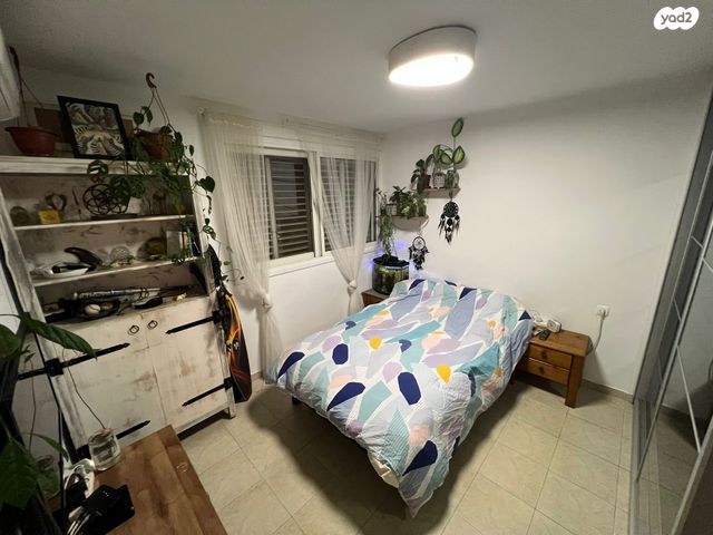 דירה, רחבעם זאבי, מרכז מזרחי, נס ציונה