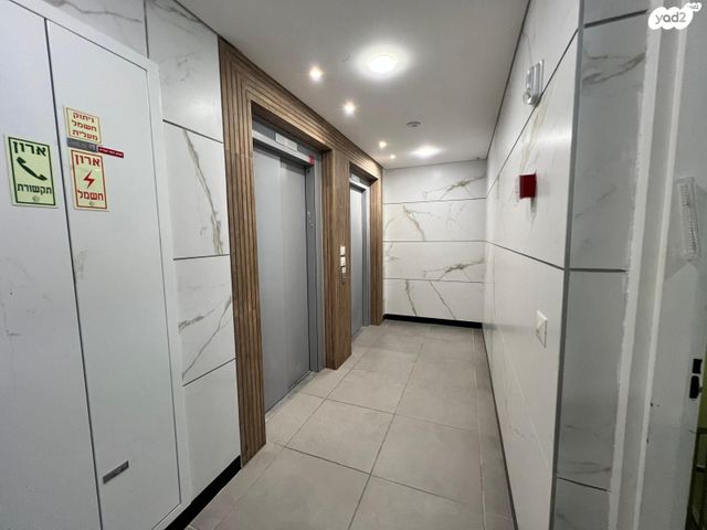 גג/ פנטהאוז, רבי ברכיה, נתיבות ישראל / רמת בית שמש ד-4, בית שמש