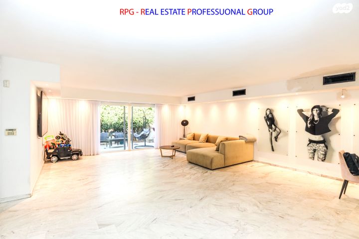 דילה רינה יוסף 