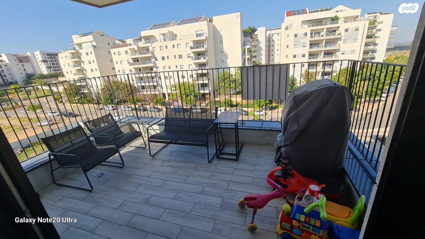 דירה, יאיר רוזנבלום, נווה זמר, רעננה