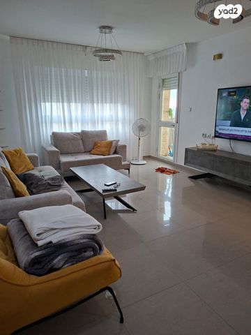 דירה, שדרות משה דיין, פסגת זאב, ירושלים