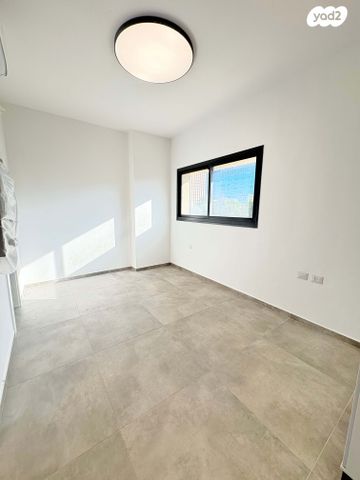 דירה, הנמל 19, שער פלמר, תחנת רכבת השמונה, חיפה