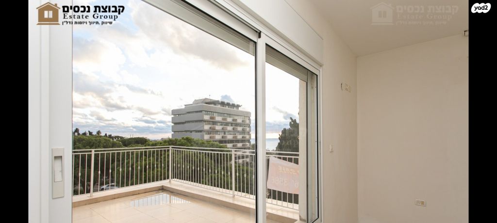 גג/ פנטהאוז, טשרניחובסקי, כרמל צרפתי, חיפה