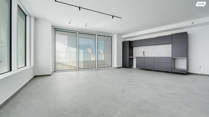 דירה, ארלוזורוב 82, שכונת הראשונים, רמת גן