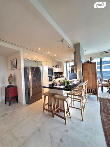 דירה, ניסים אלוני, צמרות איילון, פארק צמרת, תל אביב יפו