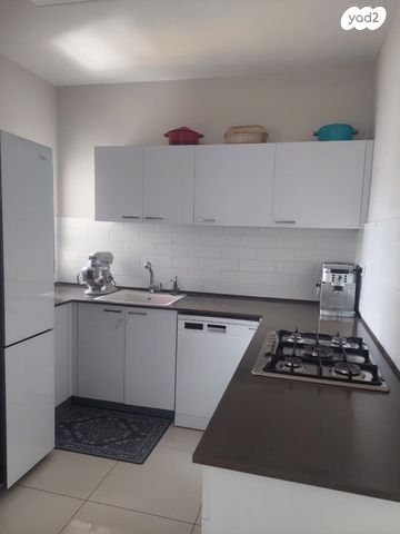 דירה, וייצמן, קרית שז"ר, רעננה