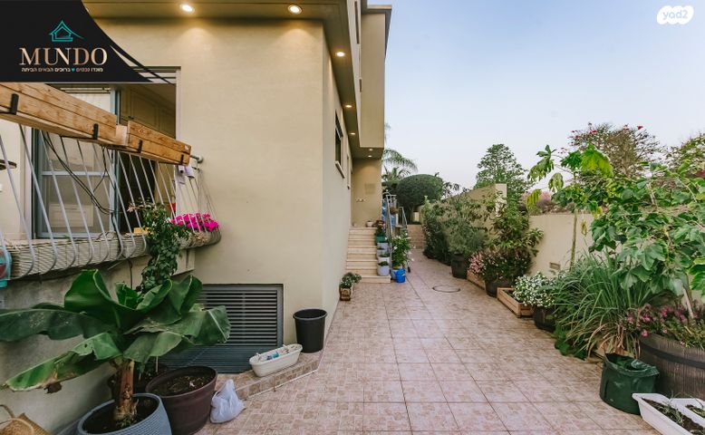 דו משפחתי, אלות, גני מנחם, באר יעקב