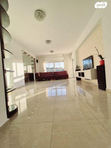 דירה, נחל בזק, מודיעין מכבים רעות