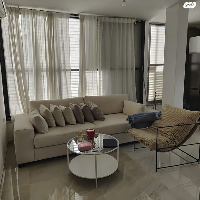 רמז, מערב ותיק