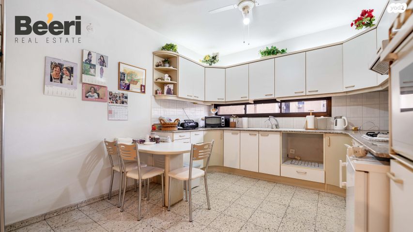 דירה, הרב יצחק חי טייב, נווה יהושע, ערמונים, רמת גן