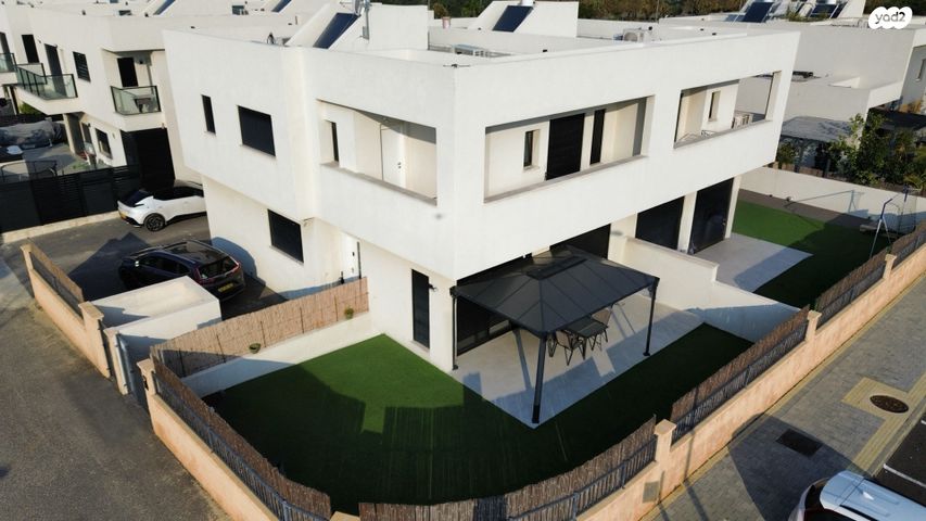 דו משפחתי, השדות, עתלית