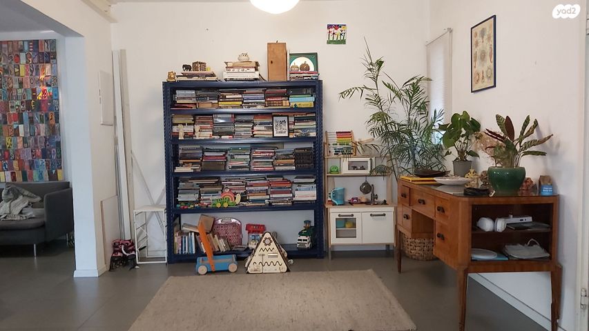 דירת גן, קרית שלום, תל אביב יפו