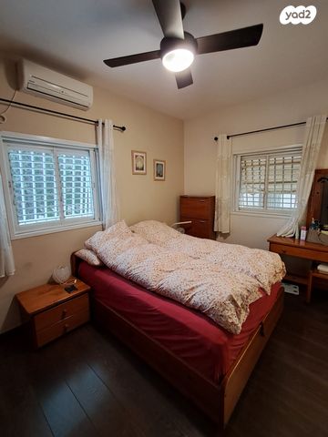 דירה, יהושע רבינוביץ, בן גוריון, חולון