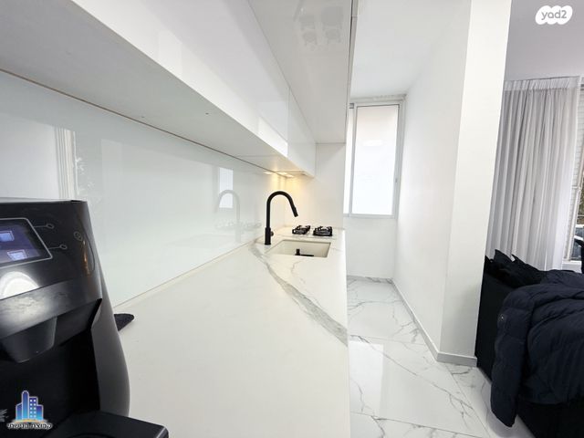 דירה, שדרות בר אילן 32, דרום מערב ותיק, בת ים