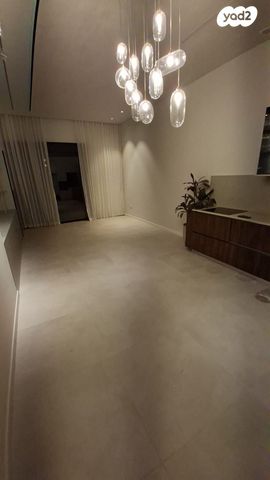 אהרון אייזנברג 44