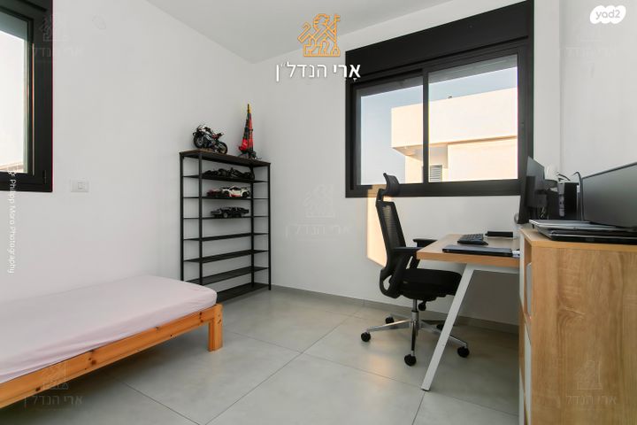 דו משפחתי, השדות, עתלית