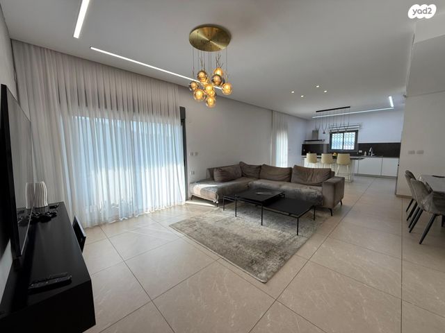 רמת נבון . הר כרמי