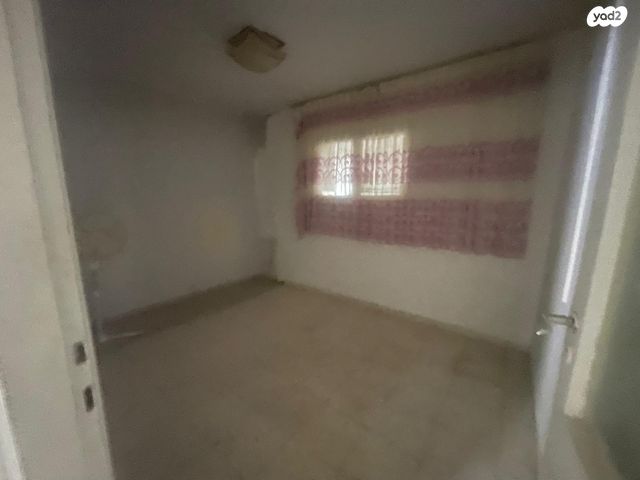 דירה, נתן אלבז 146, הראשונים, שלומי