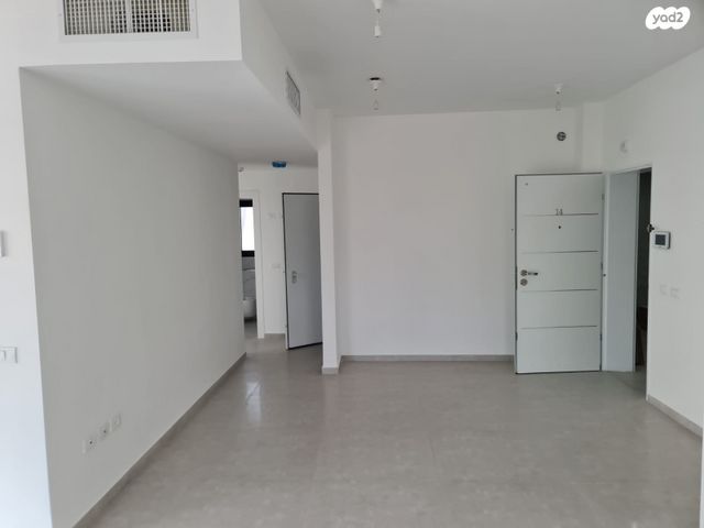 דירה, יאיר רוזנבלום, נווה זמר, רעננה