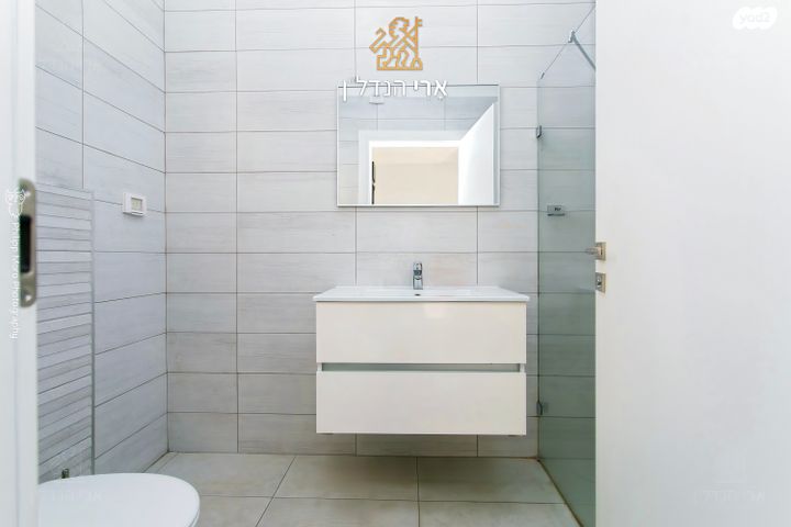 דו משפחתי, השדות, עתלית