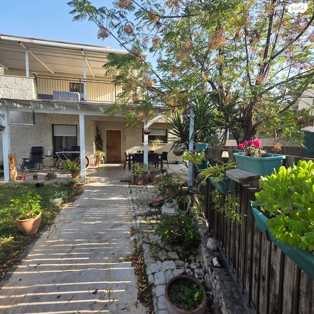 בית פרטי/ קוטג', האלונים, חוסן, חוסן