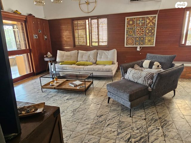 מנוחה ונחלה 26