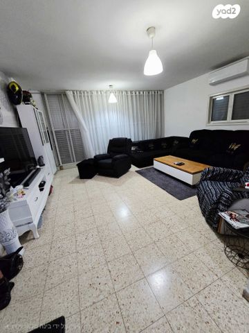 דירה, הרב שקדי, מחנה יהודה, פתח תקווה