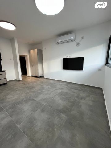 דירה, הנמל 19, שער פלמר, תחנת רכבת השמונה, חיפה