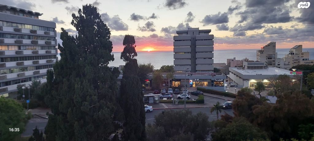 גג/ פנטהאוז, טשרניחובסקי, כרמל צרפתי, חיפה