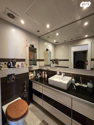 דירה, ניסים אלוני, צמרות איילון, פארק צמרת, תל אביב יפו