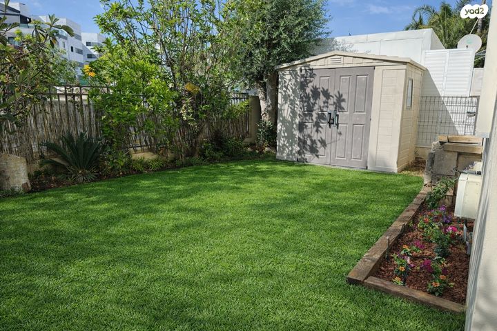 דו משפחתי, גן יבנה מערב, גן יבנה