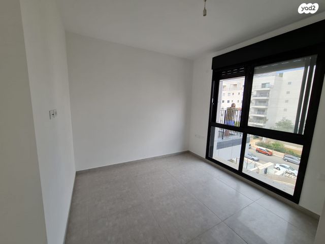 דירה, יאיר רוזנבלום, נווה זמר, רעננה