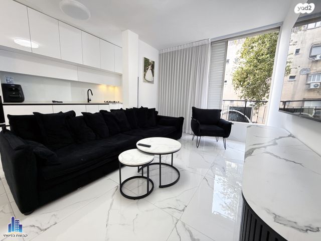 דירה, שדרות בר אילן 32, דרום מערב ותיק, בת ים