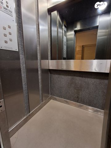 דירה, יהושע רבינוביץ, בן גוריון, חולון