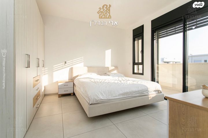 דו משפחתי, השדות, עתלית