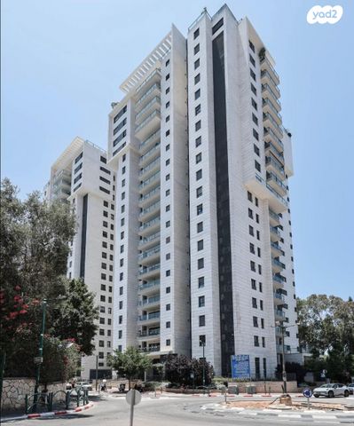 דירה, רמת השרון