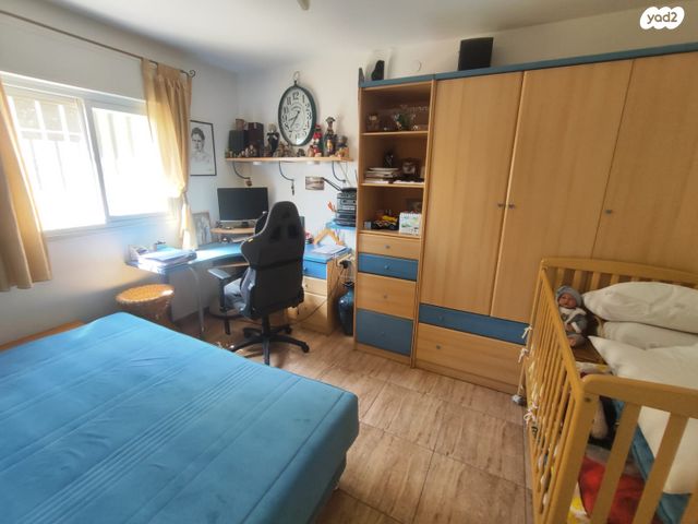 דירת גן, קרן קיימת לישראל, שיכון ה', קרית שמונה