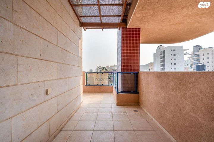 דירה, הלל יפה 38, מרכז העיר, חדרה