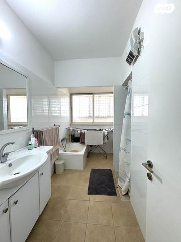 דירה, כפר סבא