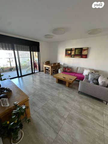 דירה, האשל, שכונת יהלום, מרכז העיר ב, רמת גן