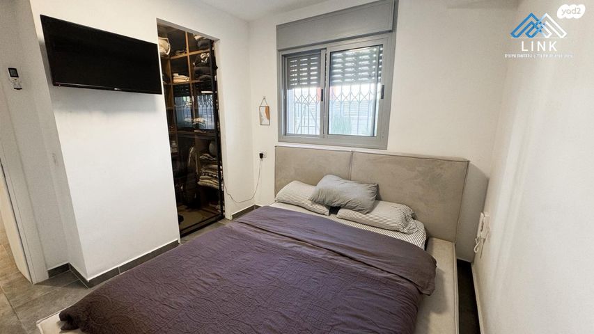 דירת גן, שדרות מנחם בגין, החותרים, טירת כרמל