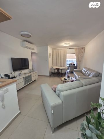 דירה, זלמן שז"ר, קרית ים  א', קרית ים