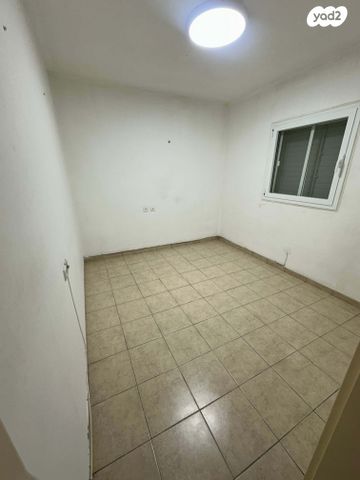 דירת גן, חטיבת עציוני, רמת רבין מערב, כרמיאל