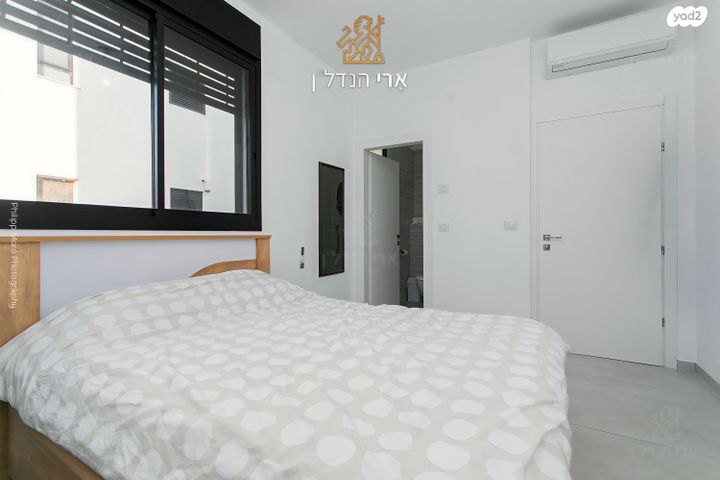 דו משפחתי, השדות, עתלית