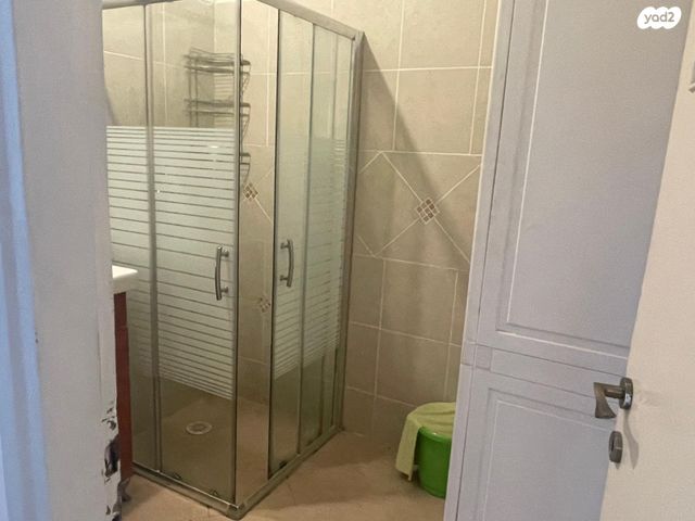 דירה, הראשונים, שלומי