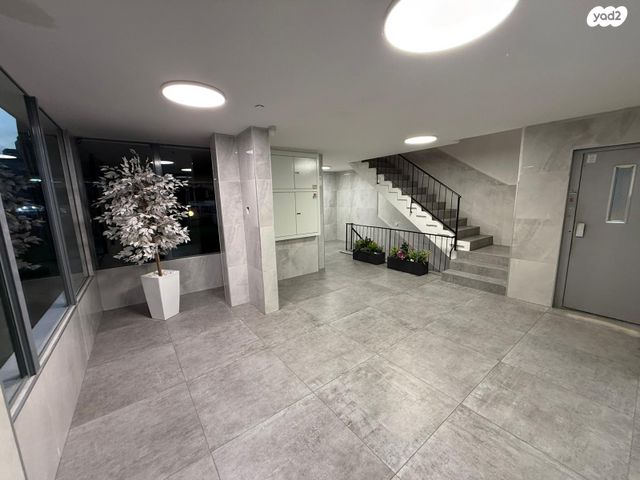 גג/ פנטהאוז, השר שפירא, דרום מערב ותיק, בת ים