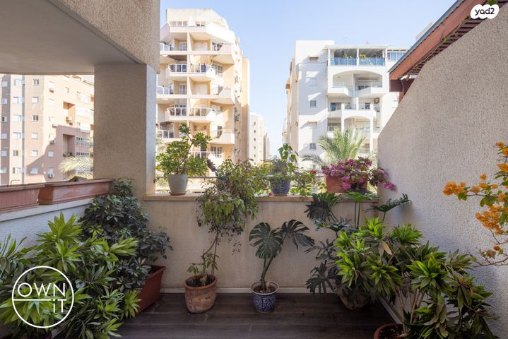 דירה, הוד השרון