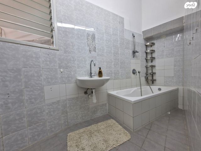 דירה, מנדלי מוכר ספרים 11, הצפון הישן - דרום, תל אביב יפו