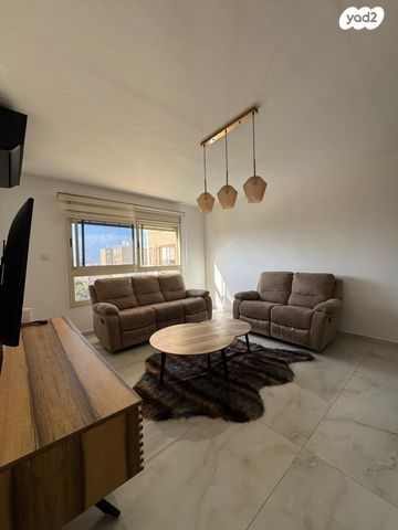 דירה, שדרות זלמן שז"ר, נהריה