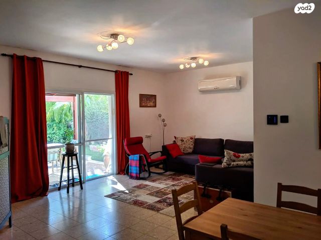 דירת גן, דרך הציונות, רובע ד', אריאל